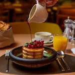 Sofitel Victoria Отель 5*