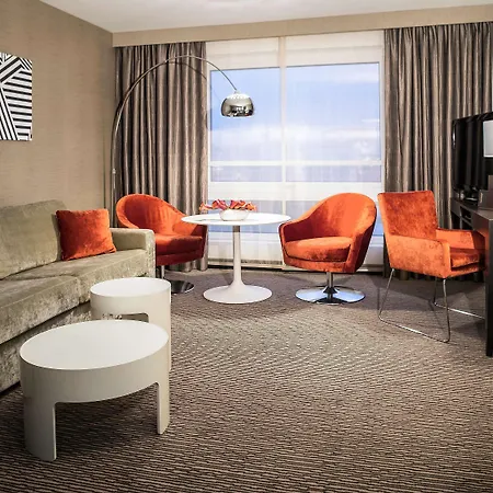 Отель Sofitel Victoria 5*