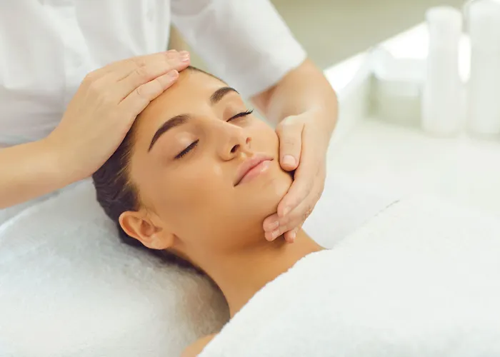 Sofitel Victoria Hotel