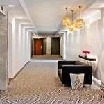 Sofitel Victoria Hotel 5*