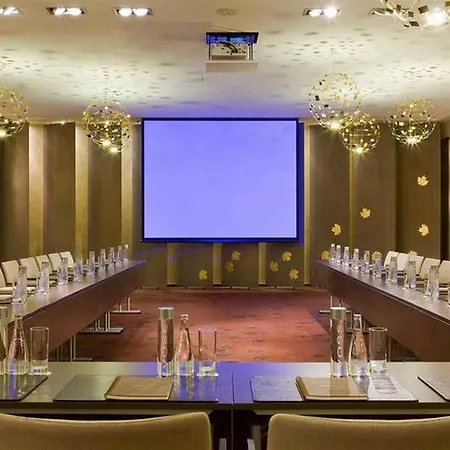 Sofitel Victoria