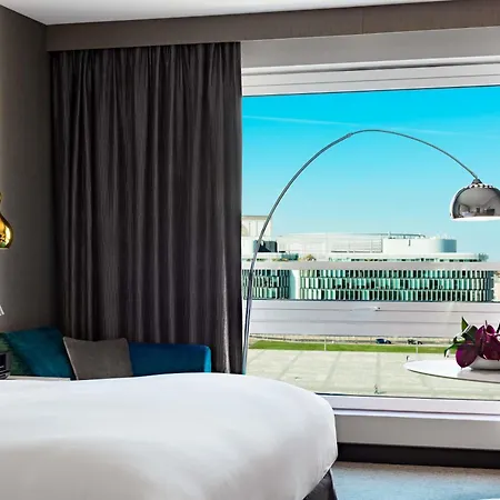 Sofitel Victoria 5*