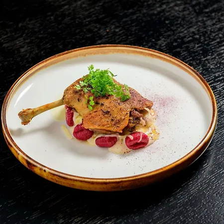 Sofitel Victoria Hotel