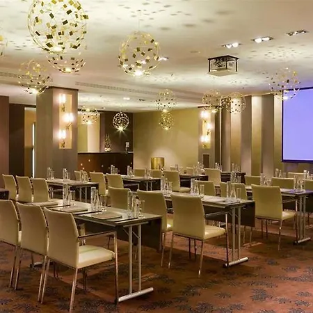 Sofitel Victoria 5*