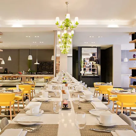 Отель Sofitel Victoria 5*