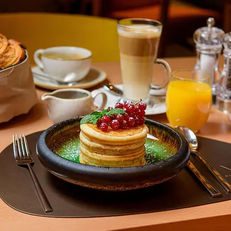 Отель Sofitel Victoria 5*