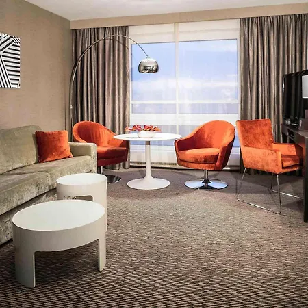 Отель Sofitel Victoria