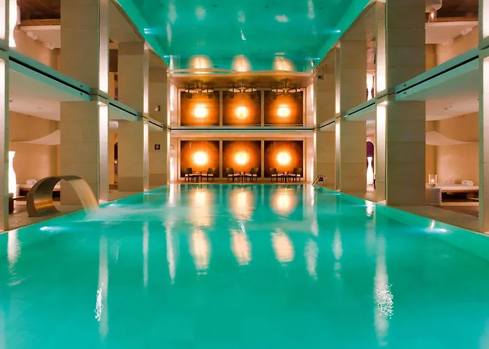 Sofitel Victoria Hotel 5*